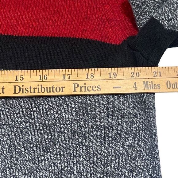 American Eagle Seriously Soft Red Black Gray Colorblock Sweater Men Size Large - Picture 9 of 12